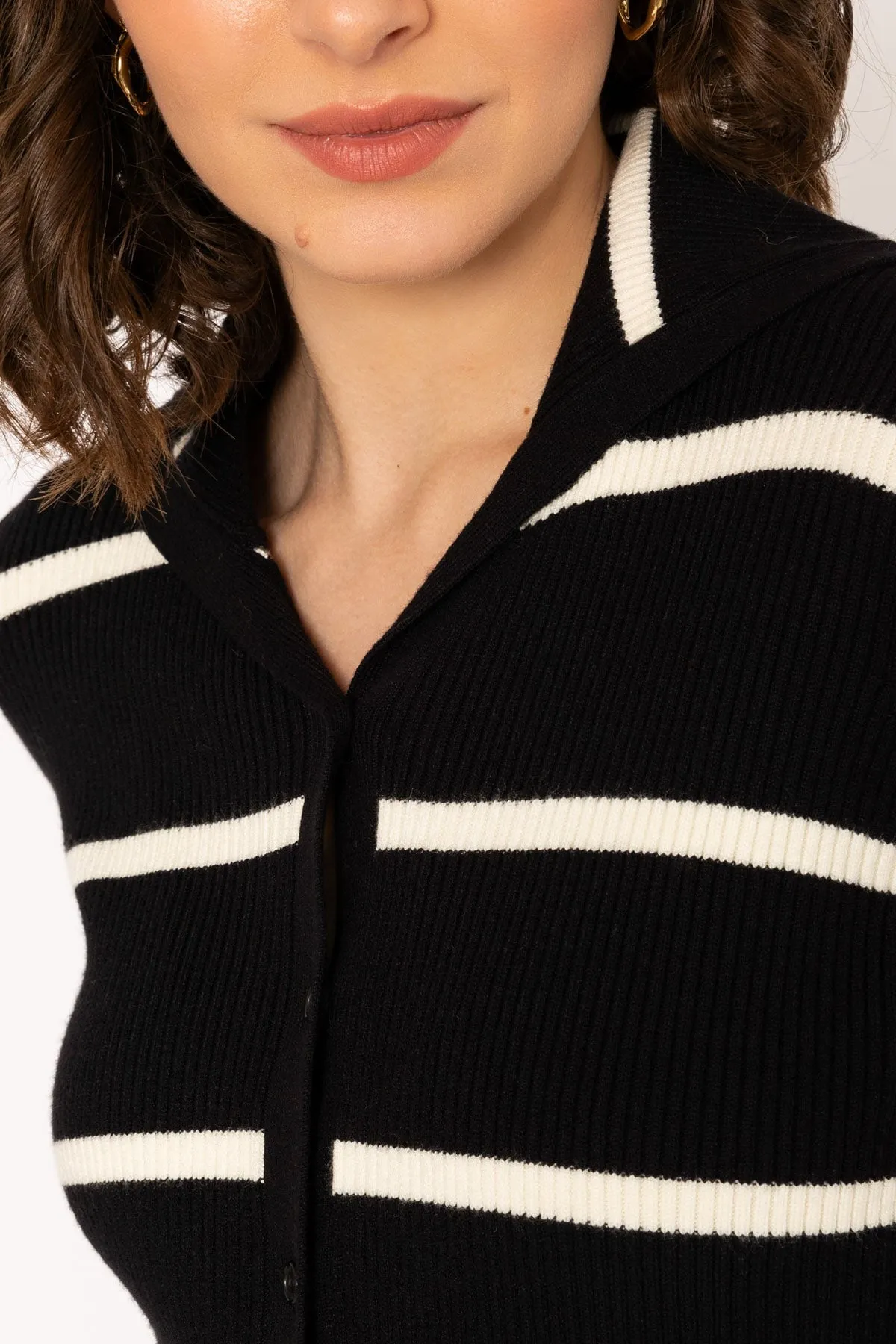 Black & White Wide Collar Knit Cardigan