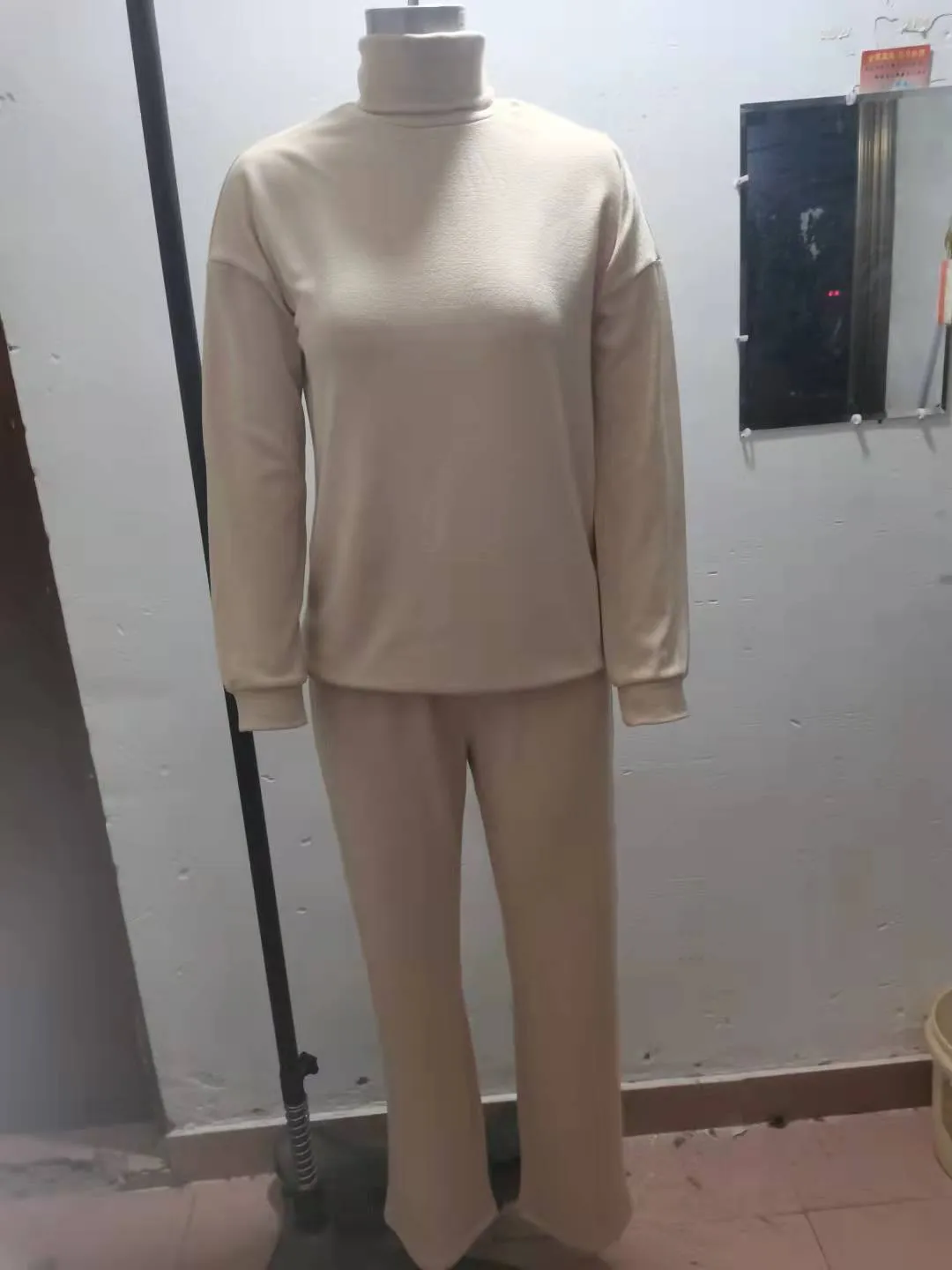 Casual Fashion Suits for Women - Turtleneck Sweater & Pants