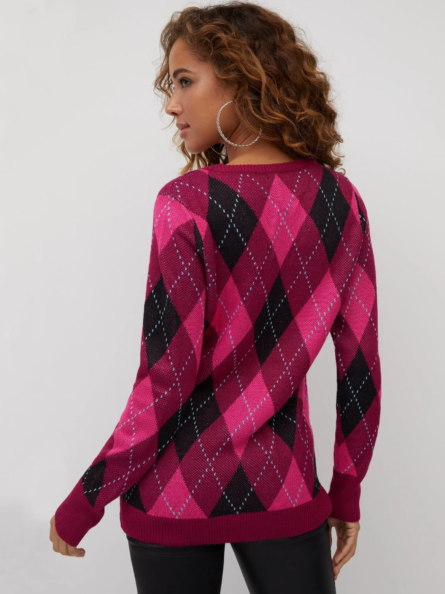 Essential V-Neck Sweater - Argyle