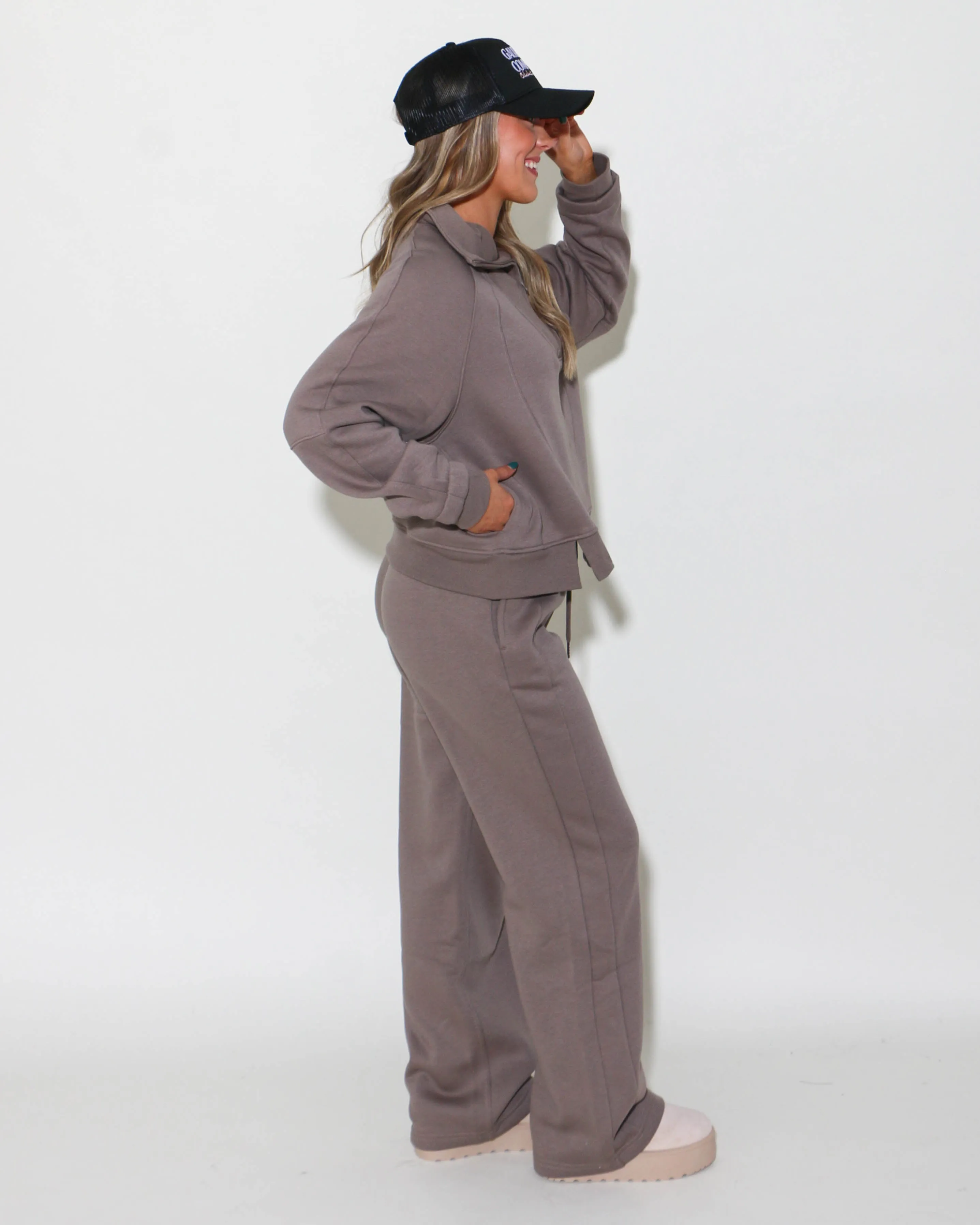 Half Zip Sweatshirt & Pants Set in Mocha