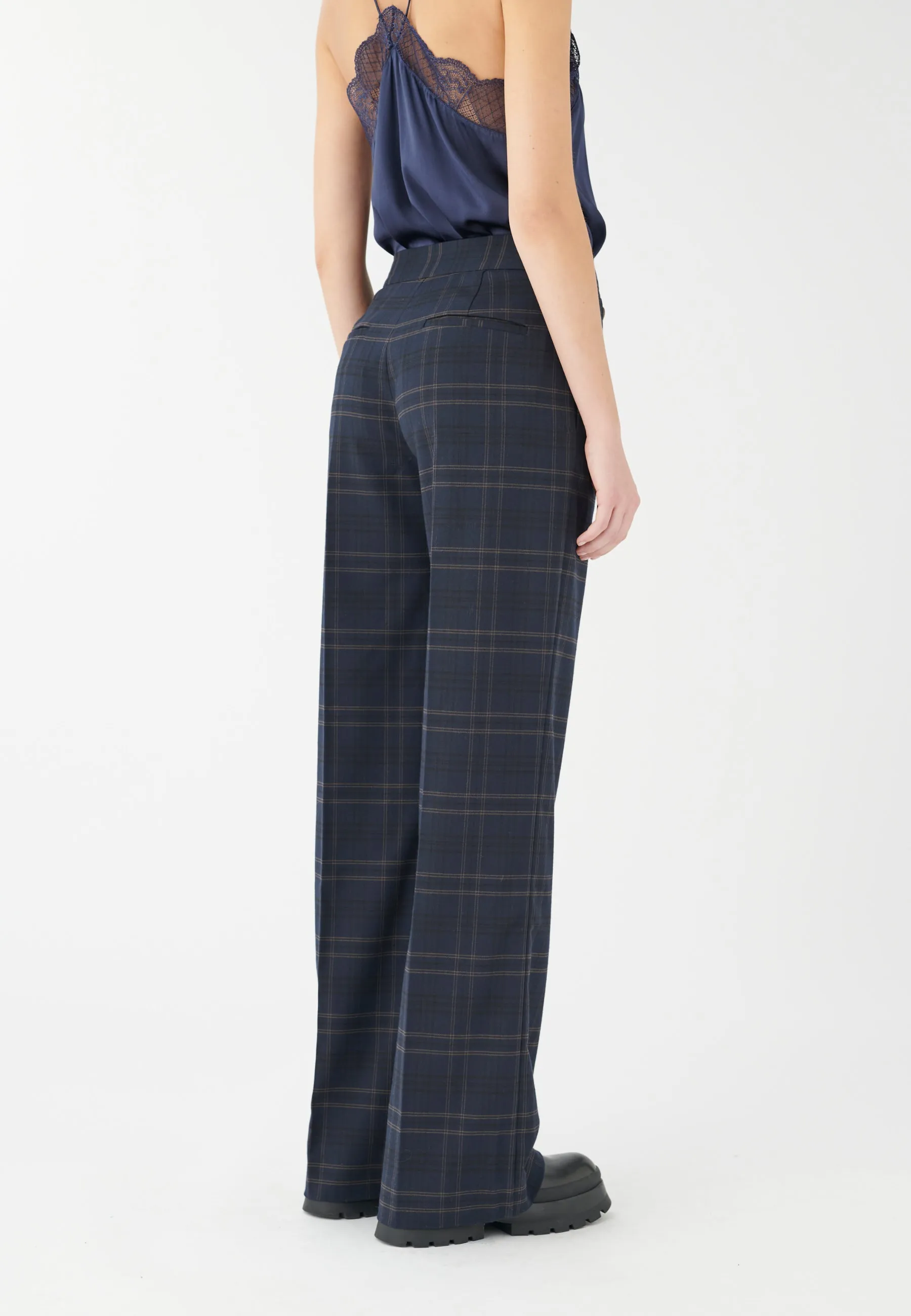 Ishina-Navy Check