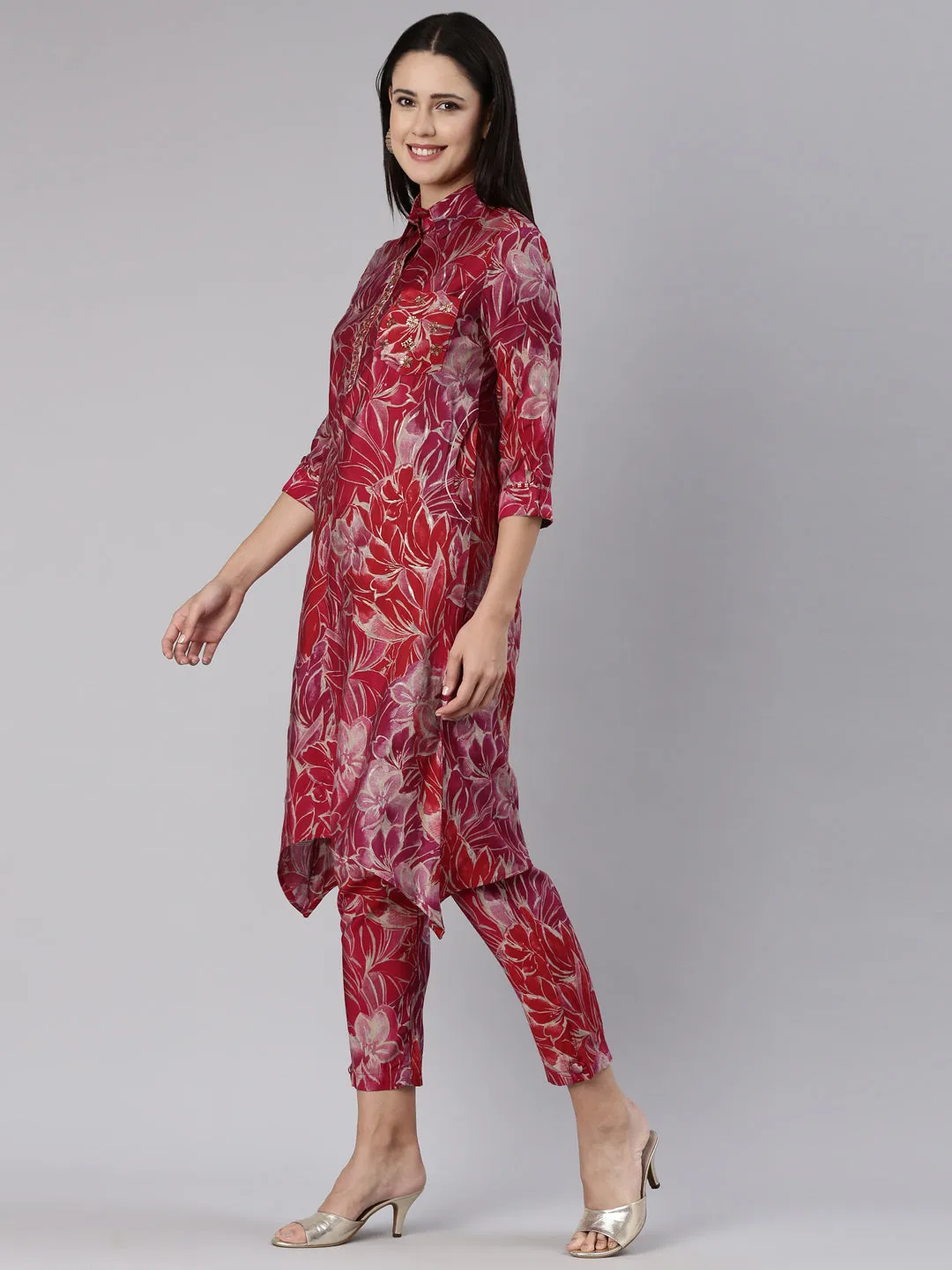 Neeru's Red Regular Straight Printed Kurta And Trousers